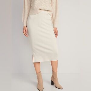 Fitted Rib-Knit Midi Skirt for Women//Size L//Old Navy//NWT